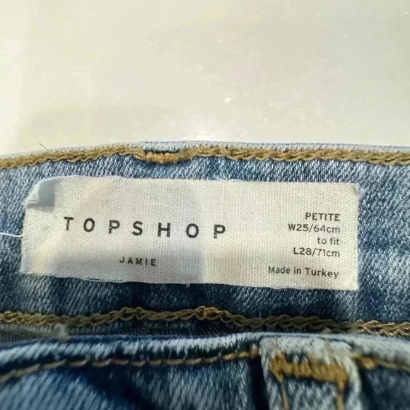Top shop girls Jamie jeans medium rise, raw hem and light wash sz 25 petite - Picture 7 of 7
